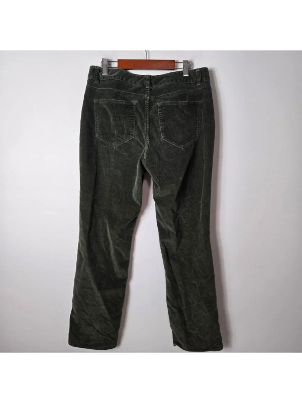L.L. Bean Women's Size 6 Petite Casco Corduroy Straight Leg Favorite Fit Pants